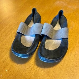 Ballet flats. Like new! Camper (brand)
